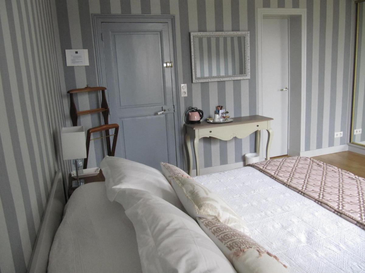 L'Atelier Du Chateau Saint-Ay Екстериор снимка