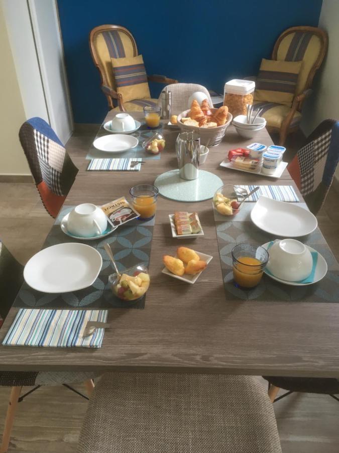 L'Atelier Du Chateau Saint-Ay Екстериор снимка